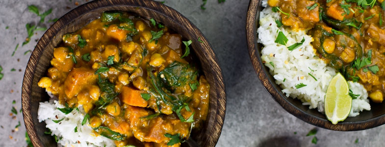 Recette : Curry de patate douce, pois chiches et épinards